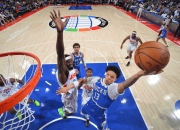 九游官网入口活动-NBA季后赛：雄鹿横扫对手晋级
