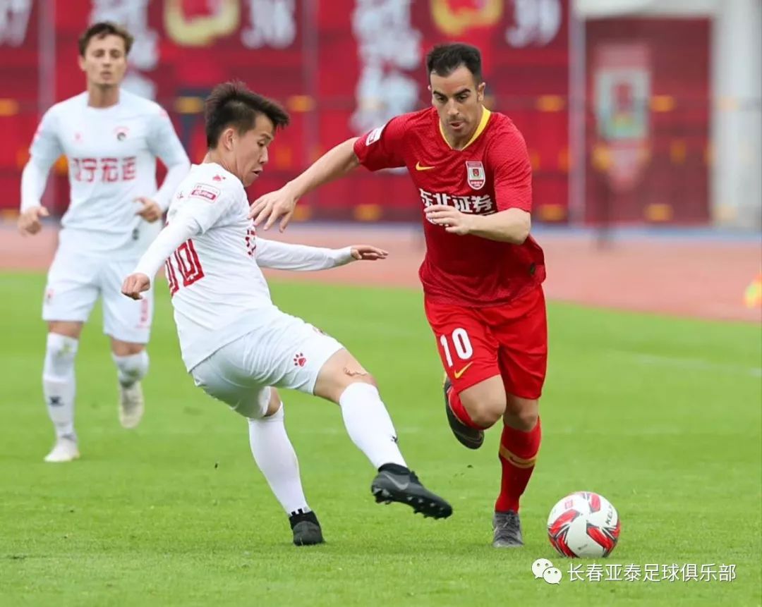 包含辽宁宏运客场大胜河南建业，保级前景一片明朗的词条