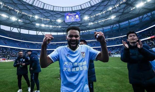 关于卡昂巨牌失守，法甲比赛即时报道的信息